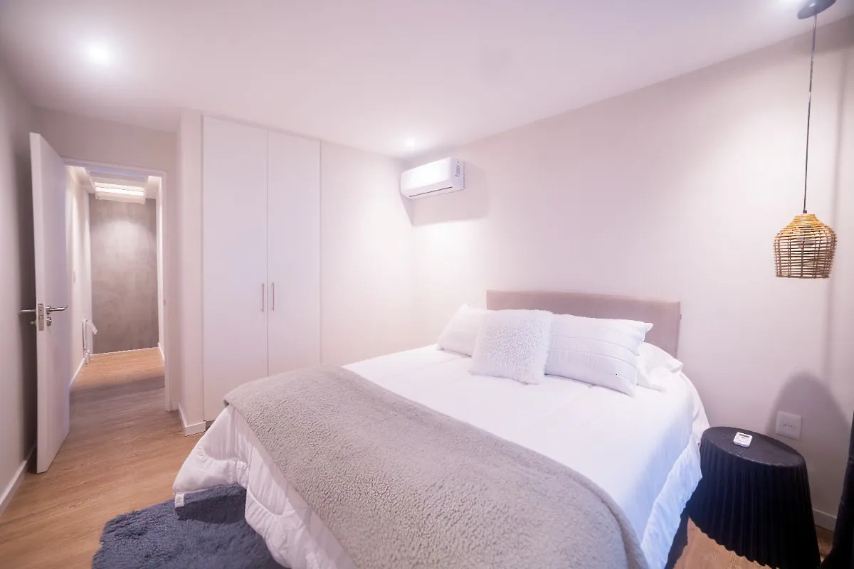 Apartamento ID.4755 - Alquiler Apartamento amoblado 2 Dormitorios Barrio Sur balcón