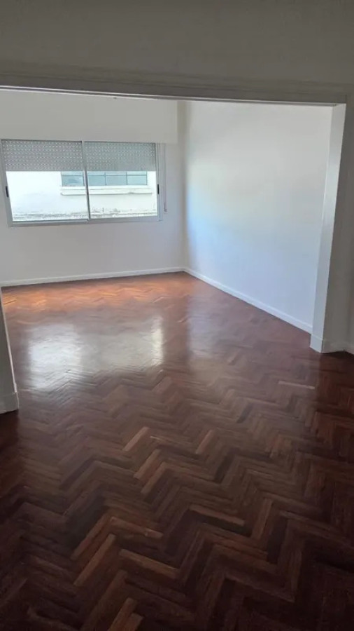Apartamento ID.6827 - Alquiler Apartamento 1 Dormitorio La Comercial con patio 