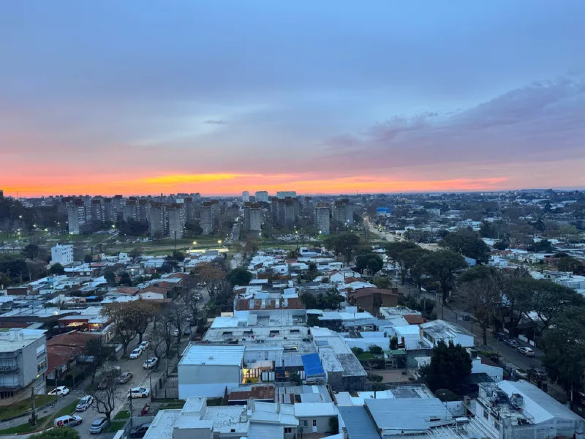 Apartamento ID.6077 - Alquiler Apartamento Amoblado 1 Dormitorio Malvin con balcon