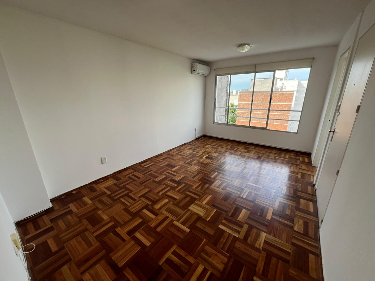 Apartamento ID.5506 - Alquiler Apartamento 1 Dormitorio Pocitos opcion Garaje