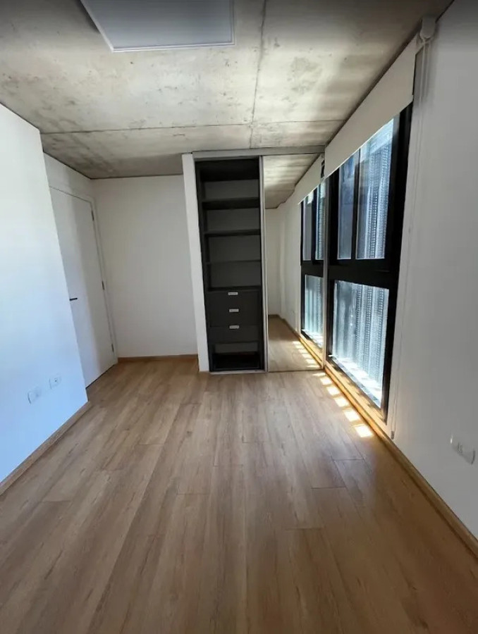 Apartamento ID.6221 - Alquiler Apartamento 2 Dormitorios Centro con balcon y garaje