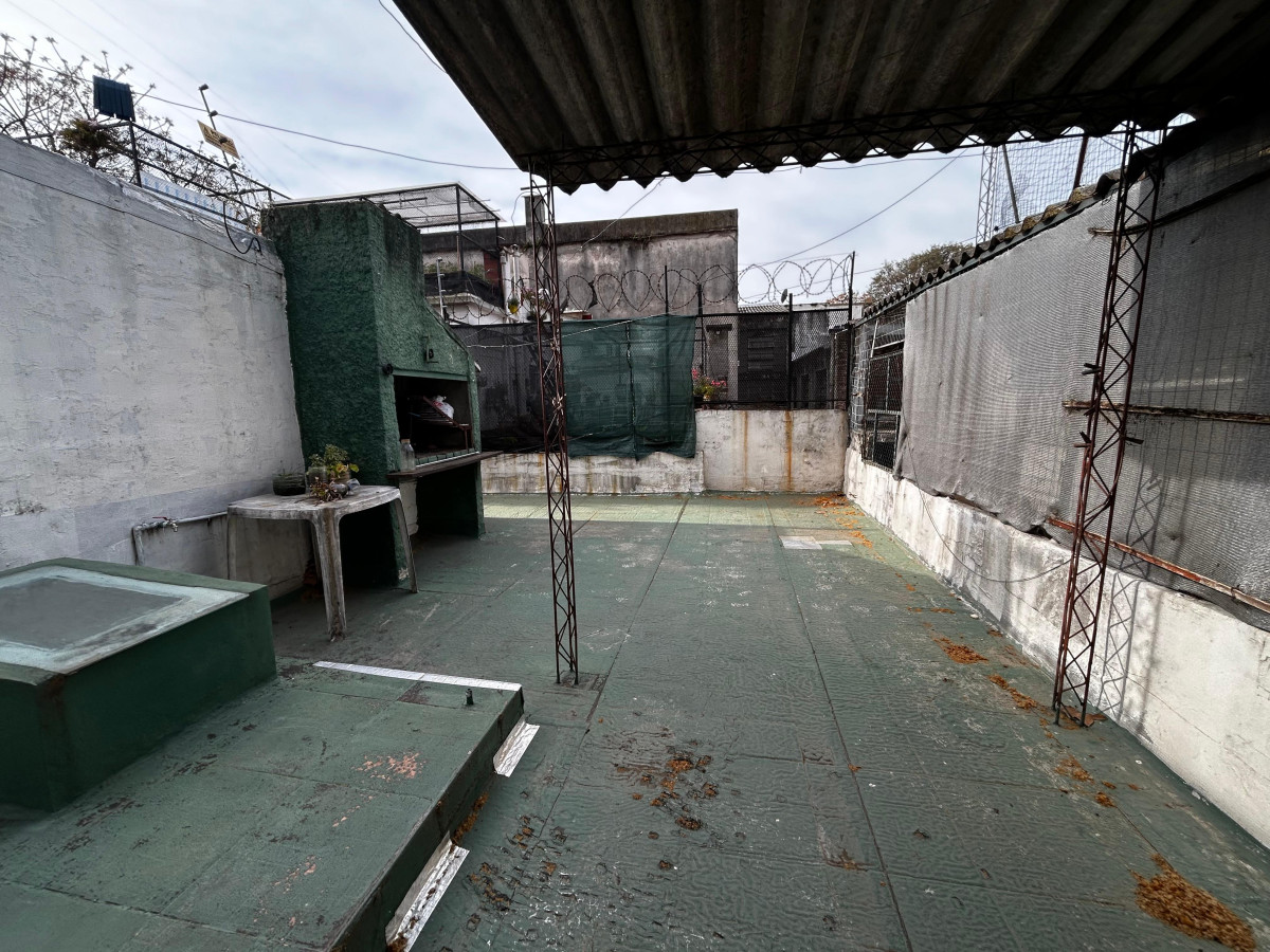 Apartamento ID.5087 - Venta Apartamento 2 Dormitorios Reducto Terraza y Parrillero