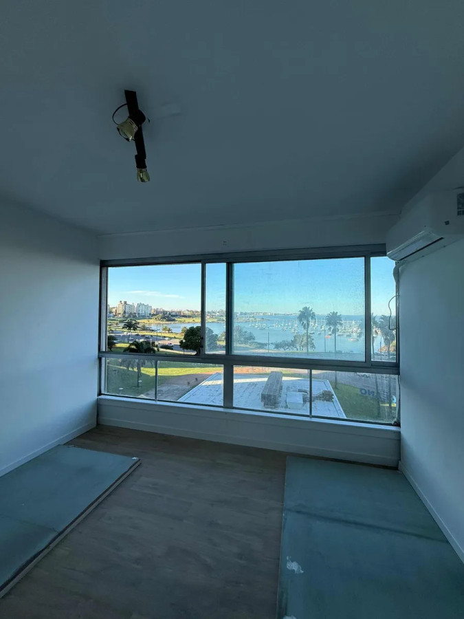 Apartamento ID.4797 - Alquiler Apartamento 2 Dormitorios Buceo con garaje 