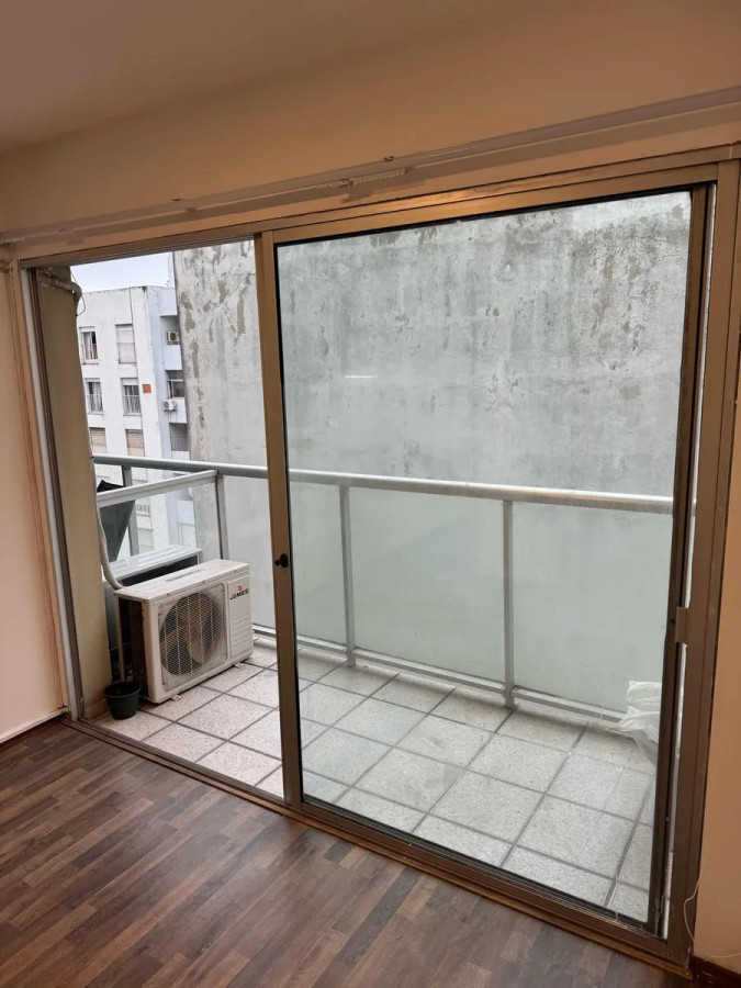 Apartamento ID.5240 - Alquiler Apartamento 1 Dormitorio Punta Carretas con balcon