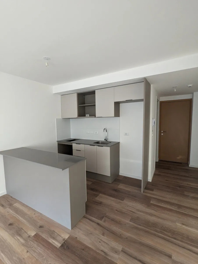 Apartamento ID.5213 - Alquiler Monoambiente Cordon con patio