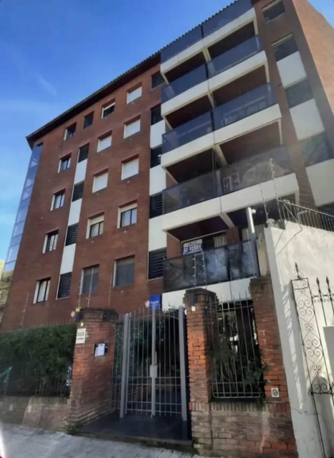 Apartamento ID.6824 - Alquiler Apartamento 2 Dormitorios Parque Batlle con garaje