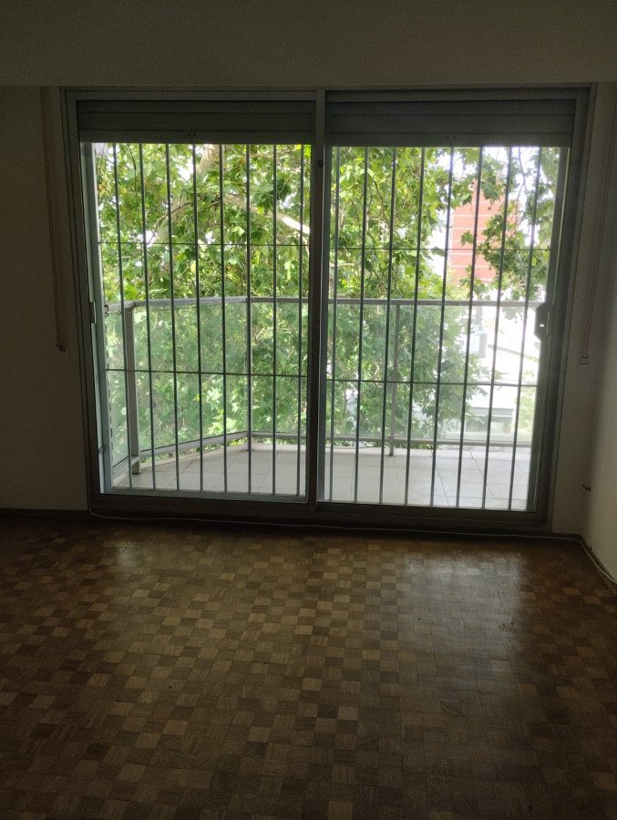 Apartamento ID.4324 - Alquiler Apartamento 4 Dormitorios Punta Carretas con Garaje