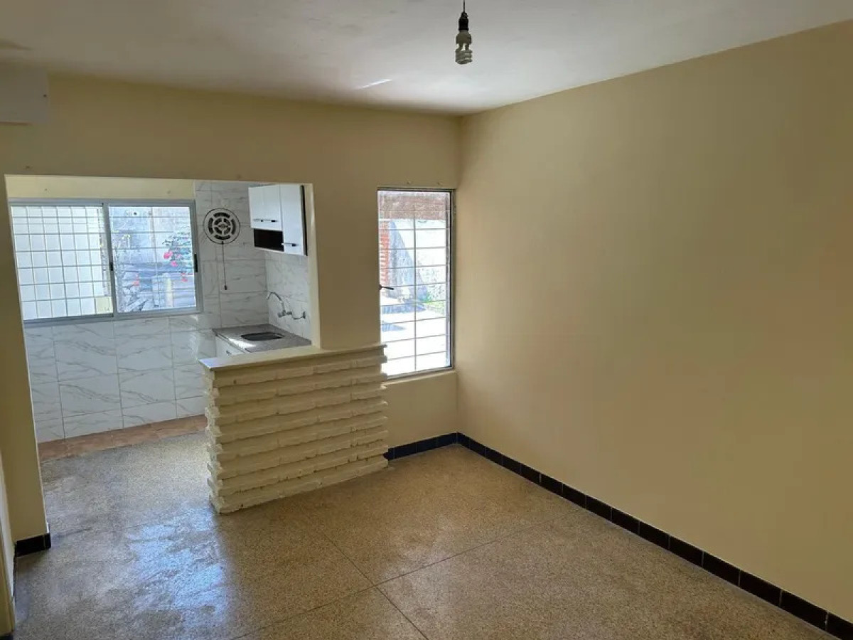 Apartamento ID.6769 - Alquiler Apartamento 1 o 2 Dormitorios Brazo Oriental con patio