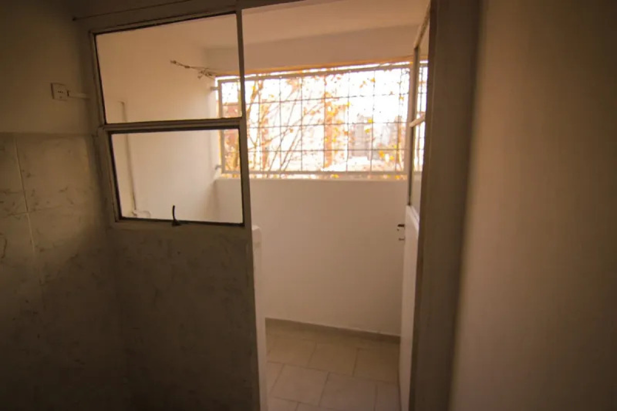 Apartamento ID.6817 - Alquiler Apartamento 2 Dormitorio Cordon con balcon