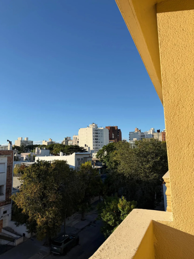 Apartamento ID.6235 - Alquiler Apartamento 1 Dormitorio Punta Carretas con Balcón