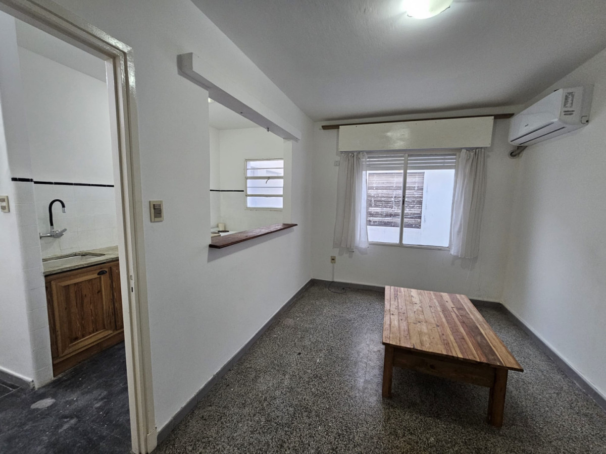 Apartamento ID.6531 - Alquiler Apartamento 1 Dormitorio Ciudad Vieja 