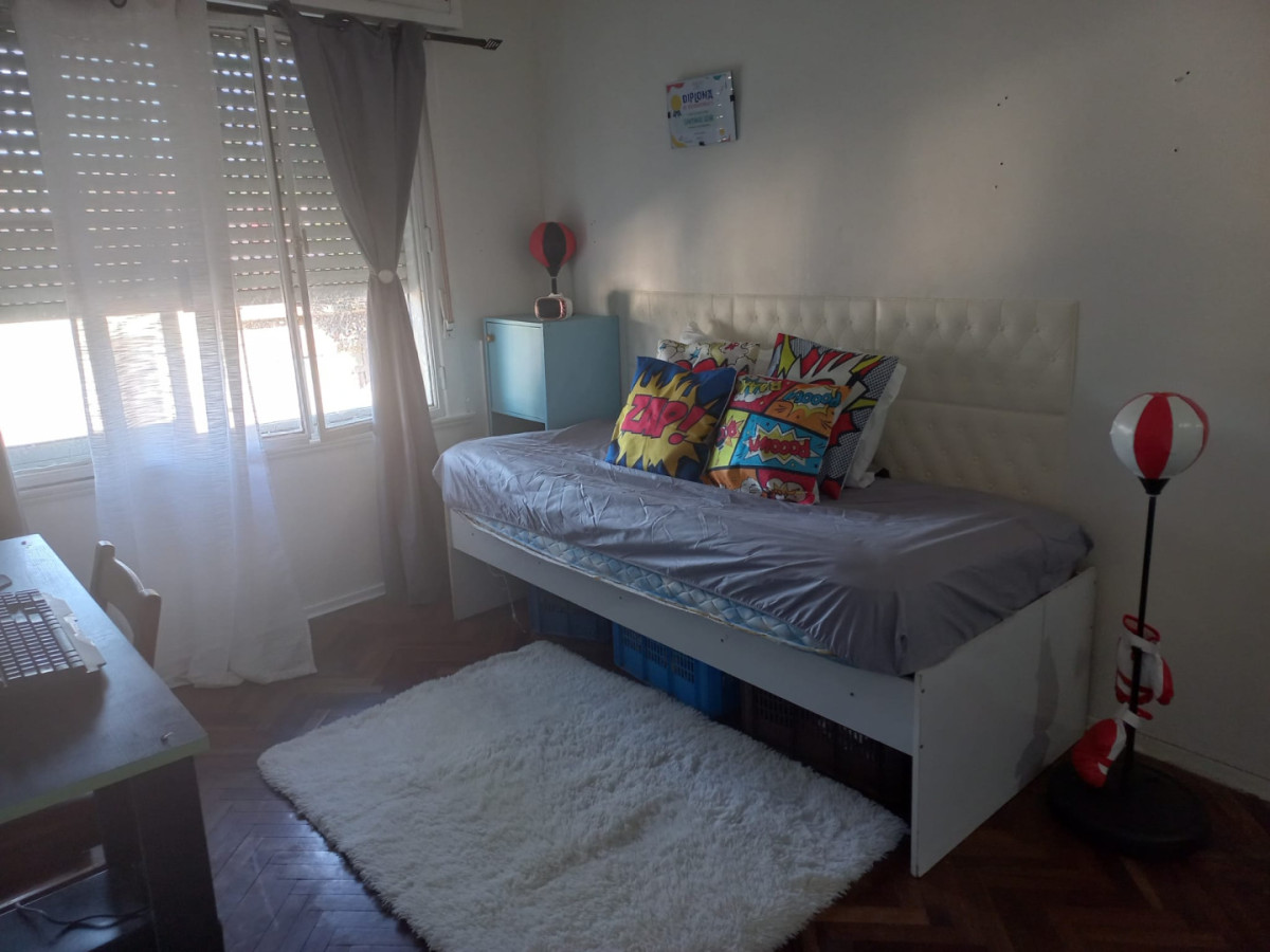 Apartamento ID.6326 - Alquiler Apartamento 4 Dormitorios La Comercial con patio