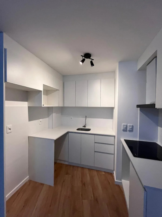 Apartamento ID.5704 - Alquiler Apartamento 1 Dormitorio La Comercial con balcon