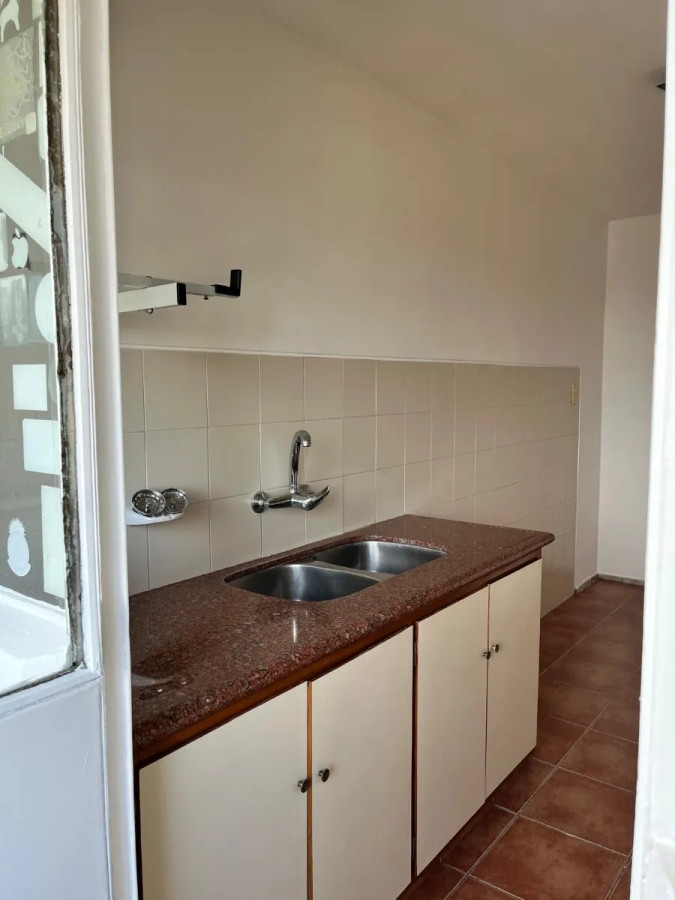 Apartamento ID.4723 - Alquiler Apartamento 2 Dormitorios Cordón con balcón y garaje