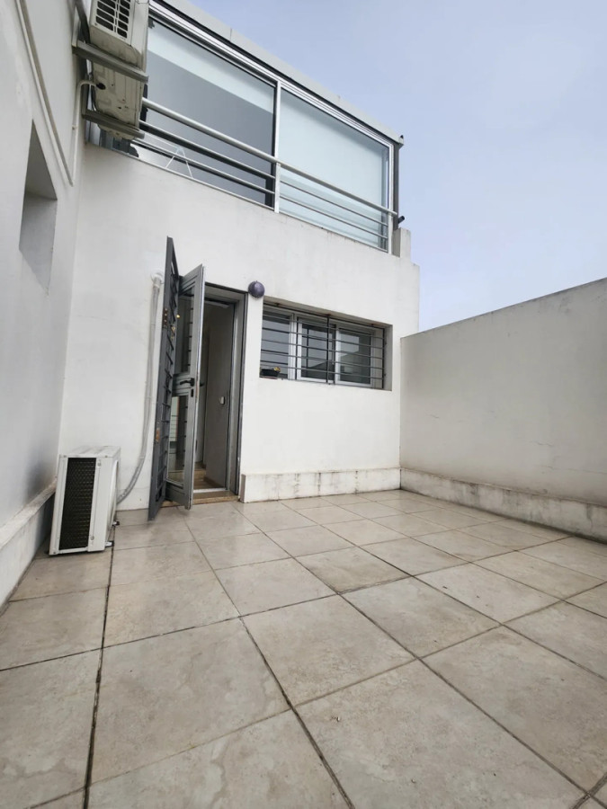 Apartamento ID.6730 - Alquiler Apartamento Monoambiente Grande Pocitos con Patio