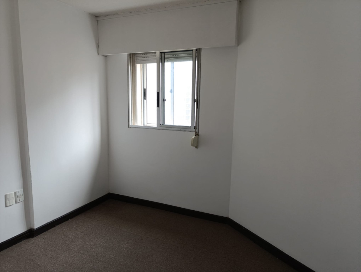 Apartamento ID.5192 - Alquiler Apartamento 1 Dormitorio Punta Carretas con cochera