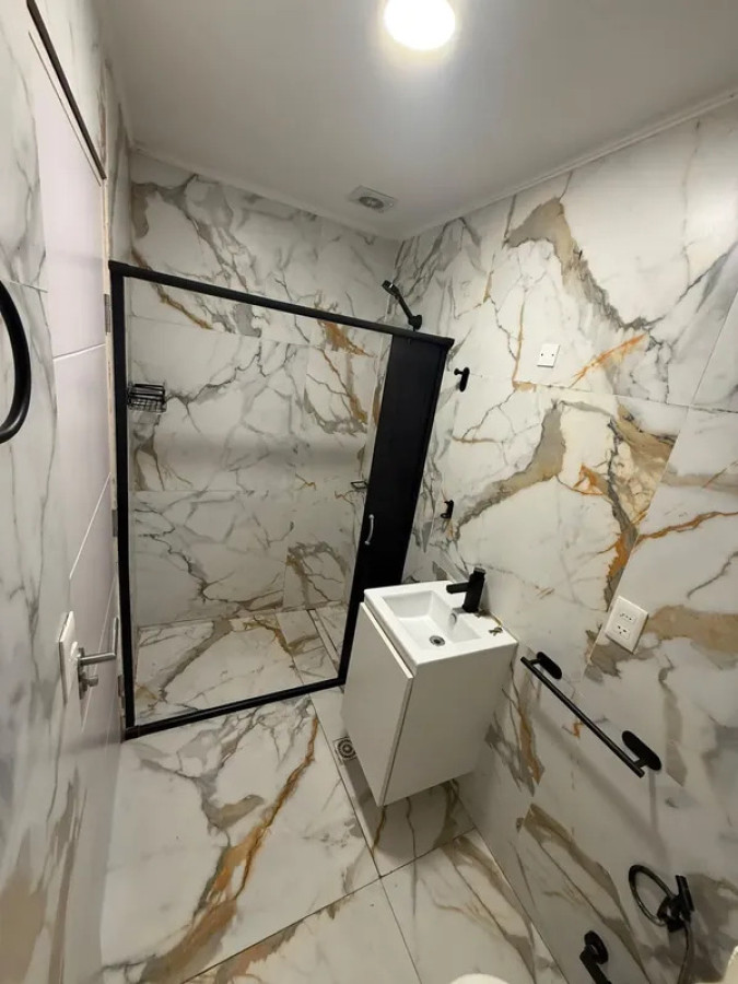 Apartamento ID.6717 - Alquiler Apartamento 1 Dormitorio Barrio Sur con patio