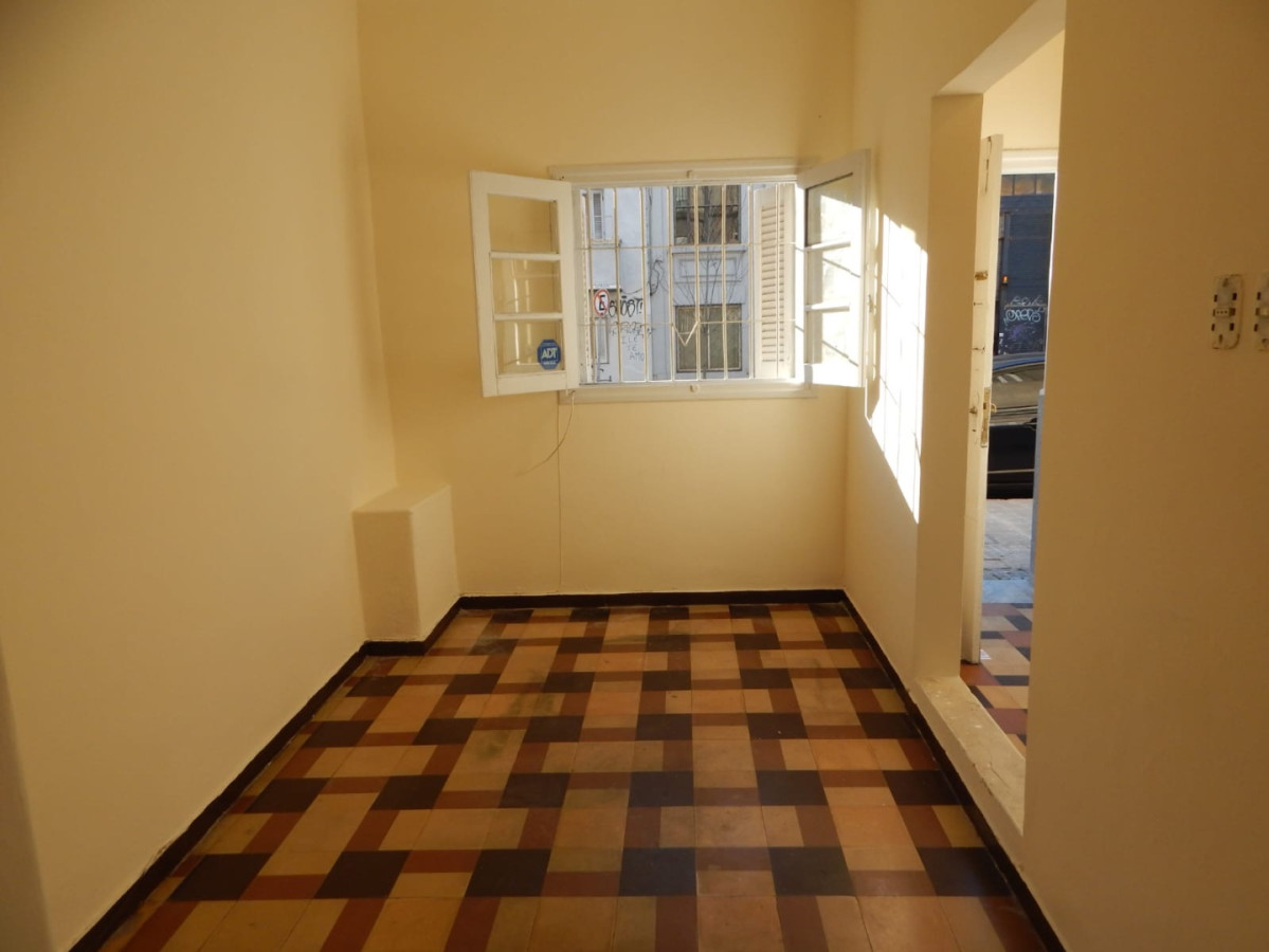 Apartamento ID.6734 - Alquiler Apartamento 3 Dormitorios Parque Batlle con patio