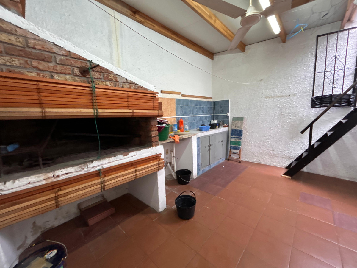 Apartamento ID.4932 - Venta Apartamento tipo Casa La Teja con Patio y Parrillero