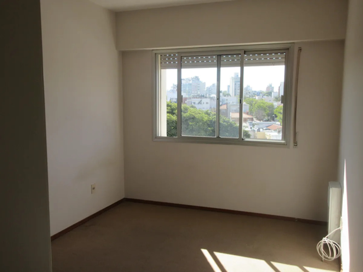 Apartamento ID.5002 - Alquiler Apartamento 1 Dormitorio Pocitos con Garaje