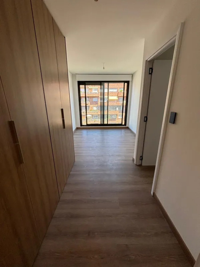 Apartamento ID.6120 - Alquiler Apartamento 1 Dormitorio Pocitos balcon y garaje