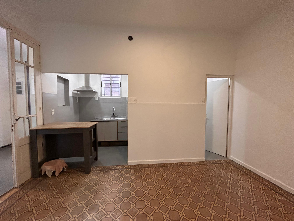 Apartamento ID.4805 - Alquiler Apartamento 2 Dormitorios Pocitos con patio interno