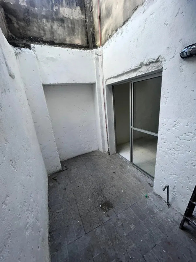 Apartamento ID.4666 - Venta Apartamento 1 Dormitorio Ciudad Vieja con Patio