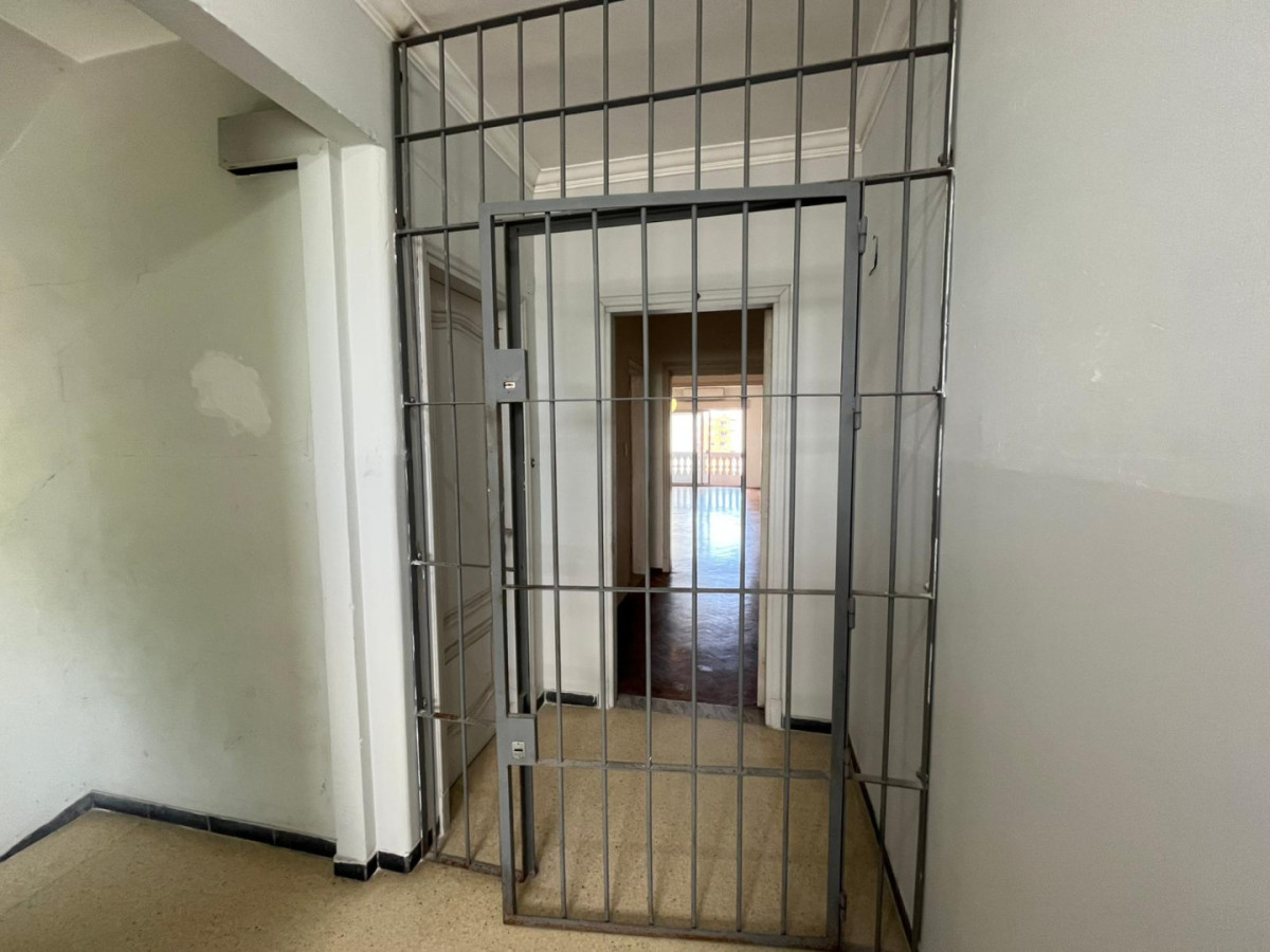 Apartamento ID.5751 - Alquiler o Venta Apartamento 4 Dormitorios Cordon con Balcon