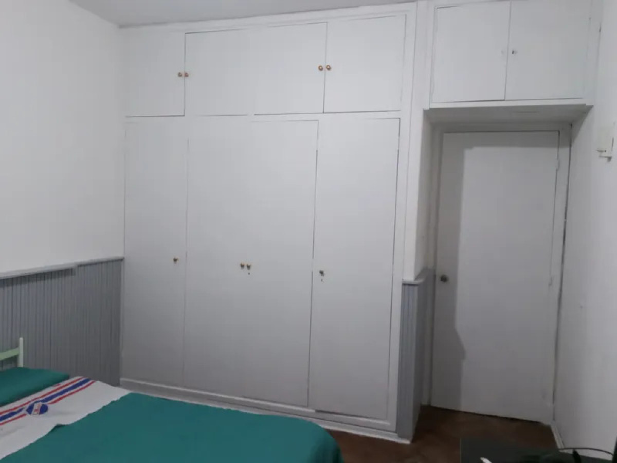 Apartamento ID.6326 - Alquiler Apartamento 4 Dormitorios La Comercial con patio