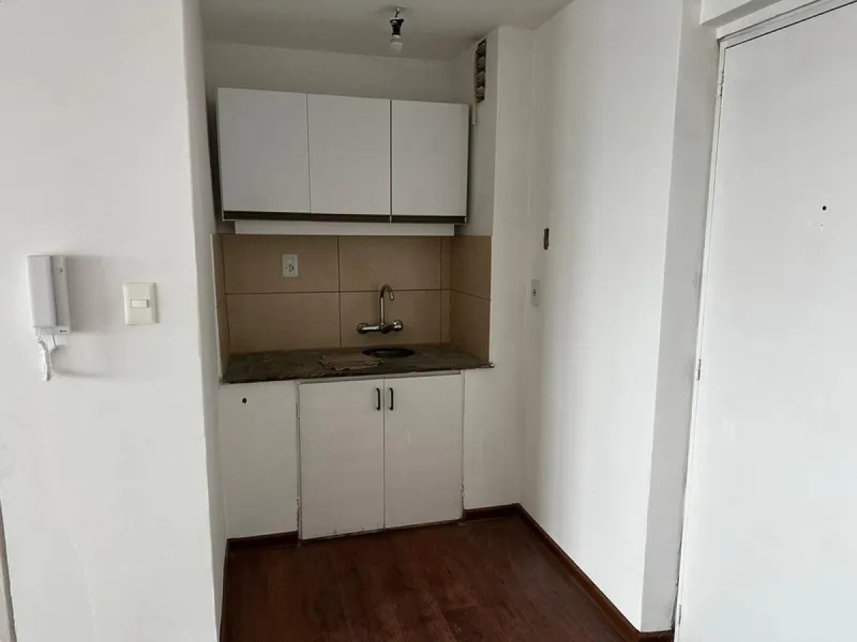Apartamento ID.6803 - Alquiler Monoambiente Cordon con balcon 