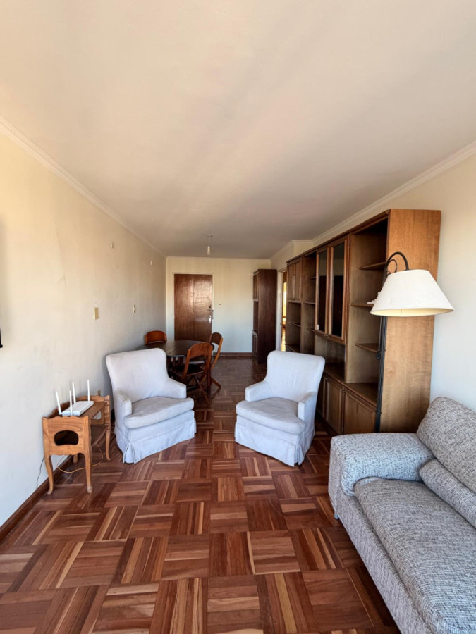 Apartamento ID.6430 - Alquiler Apartamento 2 Dormitorios Pocitos balcon y cochera