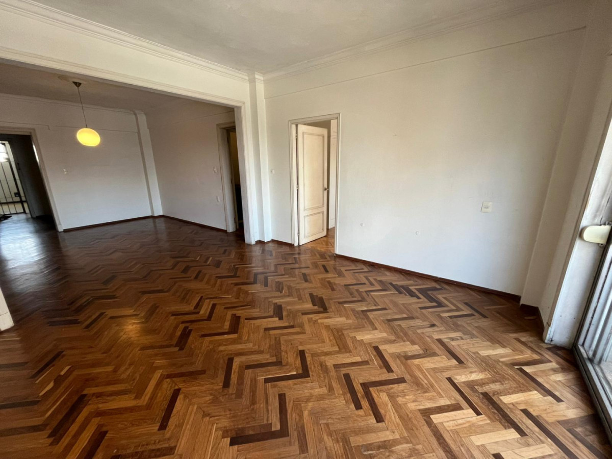 Apartamento ID.5751 - Alquiler o Venta Apartamento 4 Dormitorios Cordon con Balcon