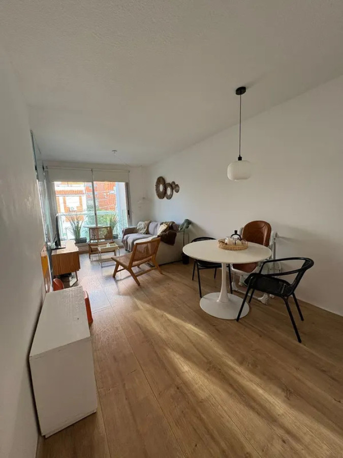 Apartamento ID.6552 - Venta Apartamento 2 Dormitorios Buceo con patio y balcon