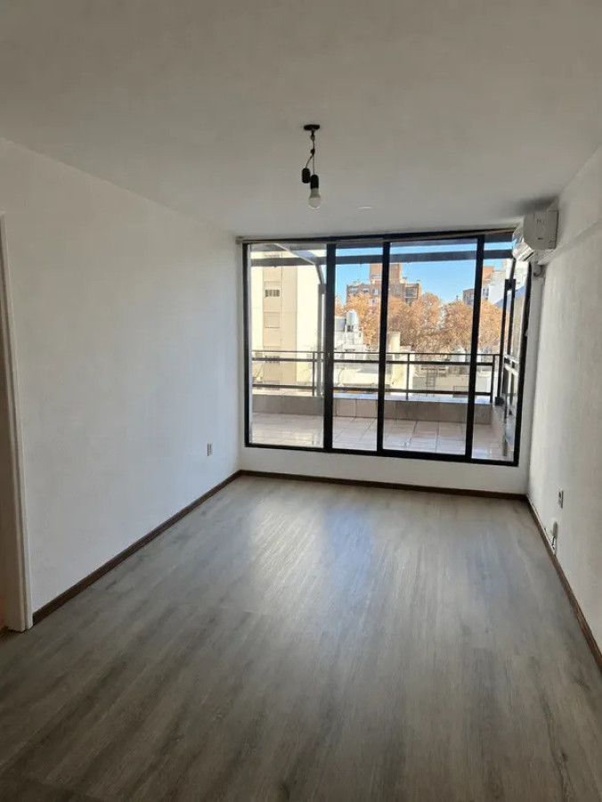 Apartamento ID.6566 - Alquiler Apartamento 1 Dormitorio Tres Cruces con terraza