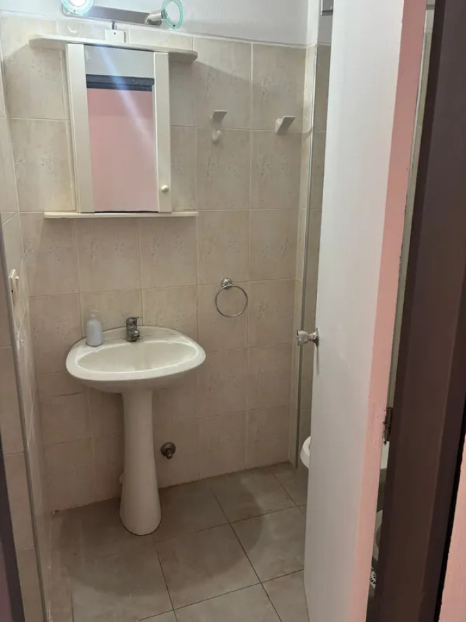 Apartamento ID.6145 - Alquiler Apartamento 4 Dormitorios Pocitos con balcon