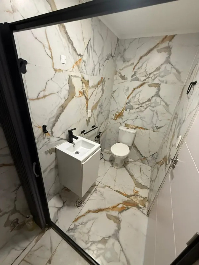 Apartamento ID.6717 - Alquiler Apartamento 1 Dormitorio Barrio Sur con patio