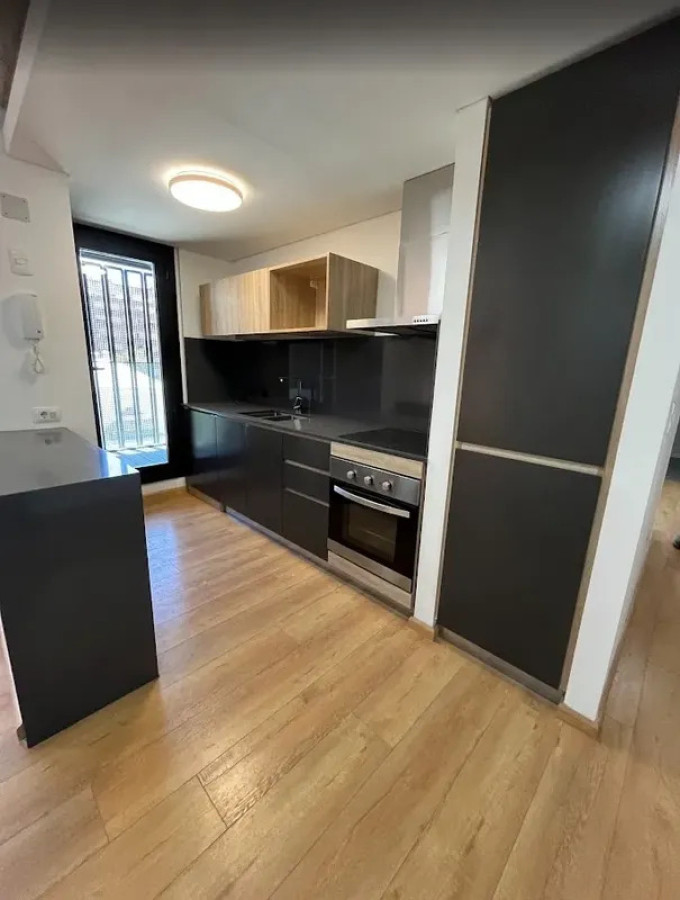 Apartamento ID.6221 - Alquiler Apartamento 2 Dormitorios Centro con balcon y garaje