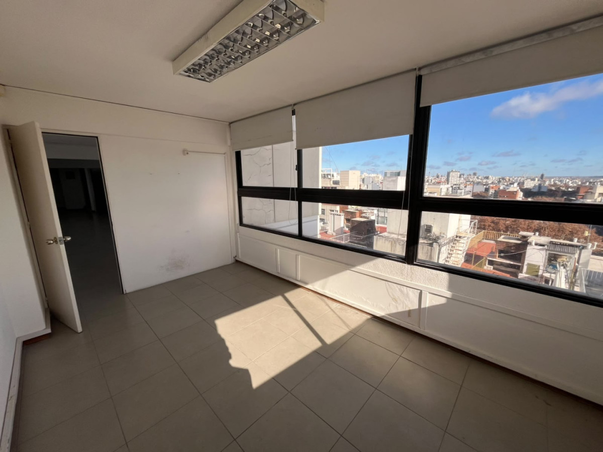 Apartamento ID.6580 - Venta con Renta Apartamento 1 Dormitorio Tres Cruces Cochera