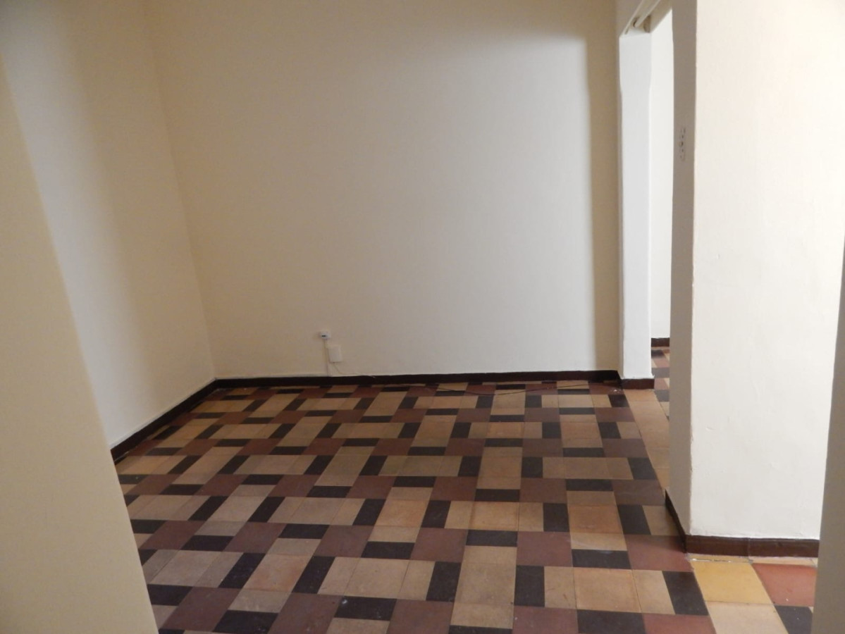 Apartamento ID.6734 - Alquiler Apartamento 3 Dormitorios Parque Batlle con patio