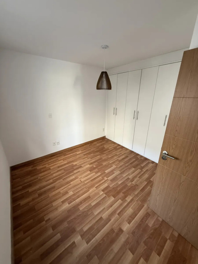 Apartamento ID.6156 - Alquiler Apartamento 2 Dormitorios Cordón con balcon y garaje