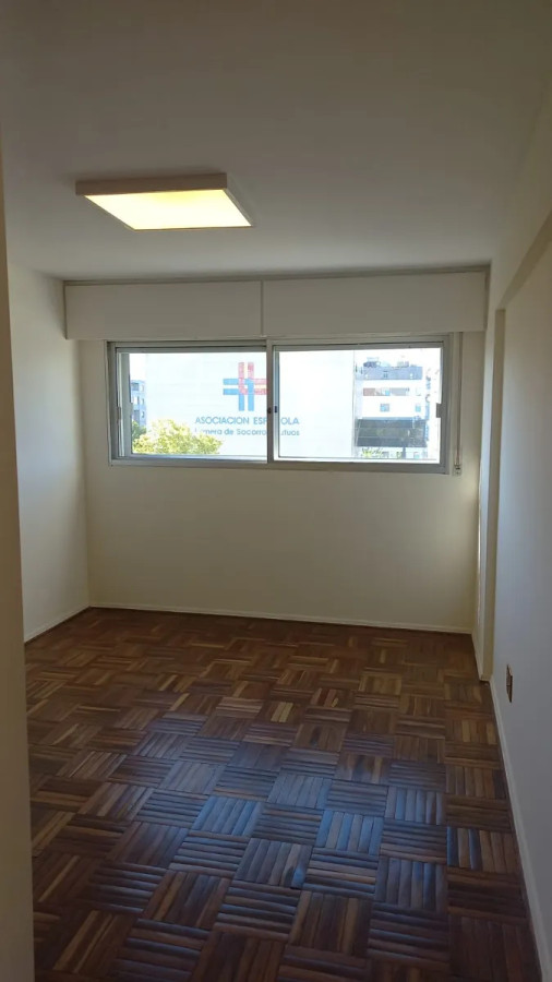 Apartamento ID.5319 - Alquiler Apartamento 3 Dormitorios Cordon con balcon y garaje