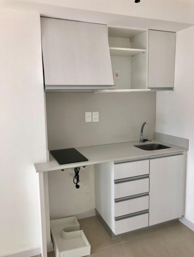 Apartamento ID.4600 - Alquiler Apartamento 1 Dormitorio Semi Amoblado Punta Carretas
