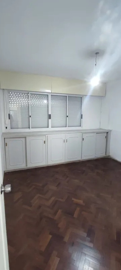 Apartamento ID.5932 - Venta Apartamento 3 Dormitorios Pocitos con balcon