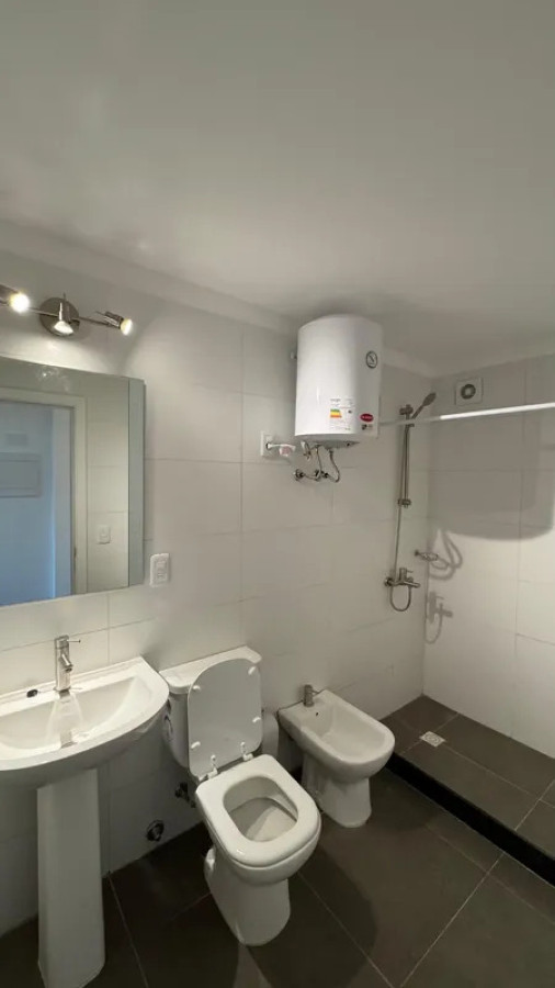 Apartamento ID.6257 - Alquiler Apartamento 1 Dormitorio Tres cruces con balcon