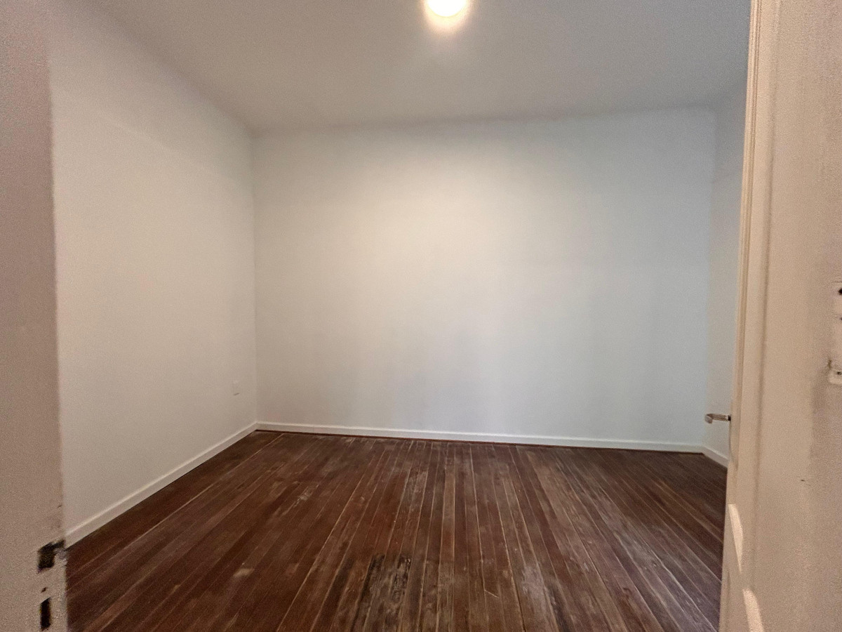 Apartamento ID.4805 - Alquiler Apartamento 2 Dormitorios Pocitos con patio interno