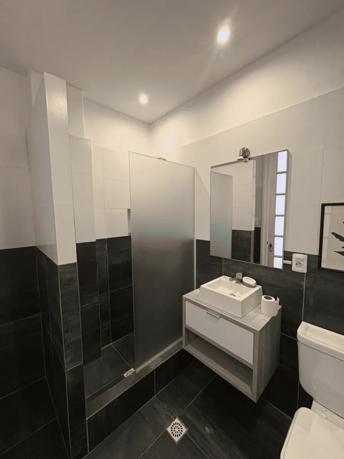 Apartamento ID.5209 - Alquiler Apartamento 2 Dormitorios Centro con Balcon 