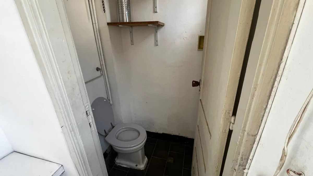 Apartamento ID.4971 - Venta Apartamento con Renta 3 Dormitorios Cordón con patio 