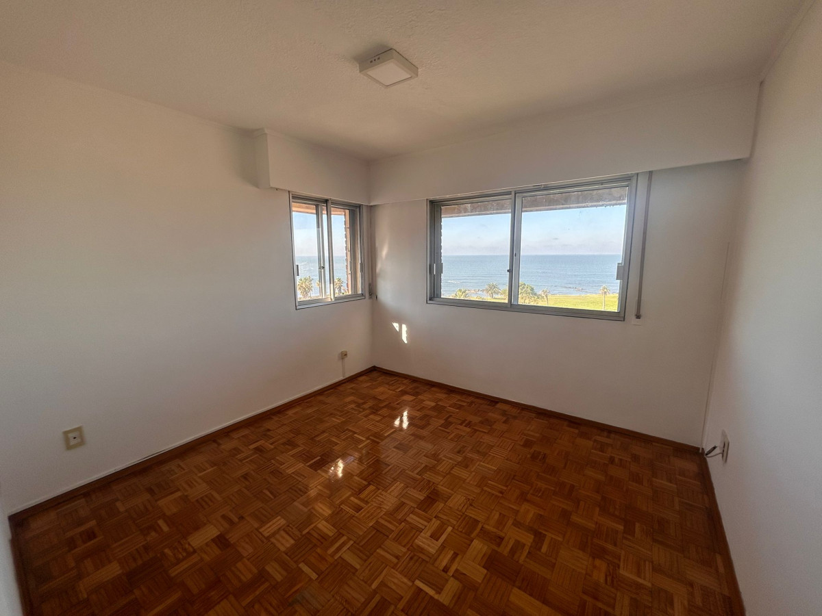 Apartamento ID.4766 - Alquiler Apartamento 4 Dormitorios Punta Carretas con garaje