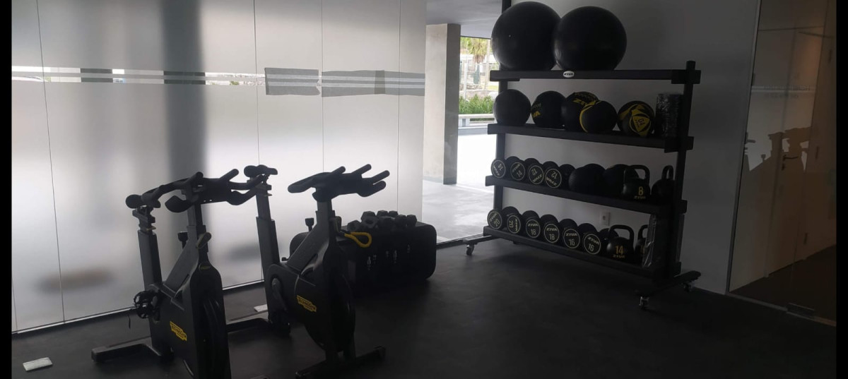 Apartamento ID.6025 - Alquiler Apartamento 1 Dormitorio Malvin con balcon y garaje