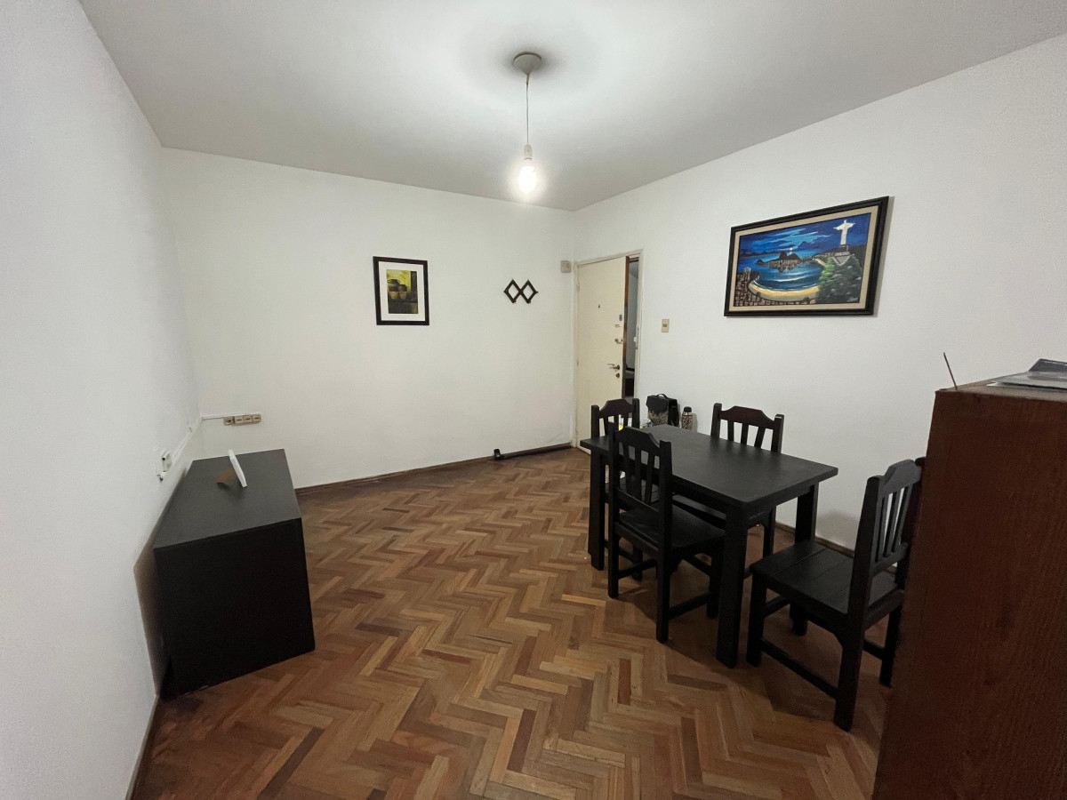 Apartamento ID.5270 - Venta Apartamento 1 Dormitorio Ciudad Vieja con patio